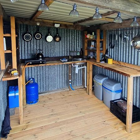 Bronfelen Yurt Hotel Cynghordy Exterior foto