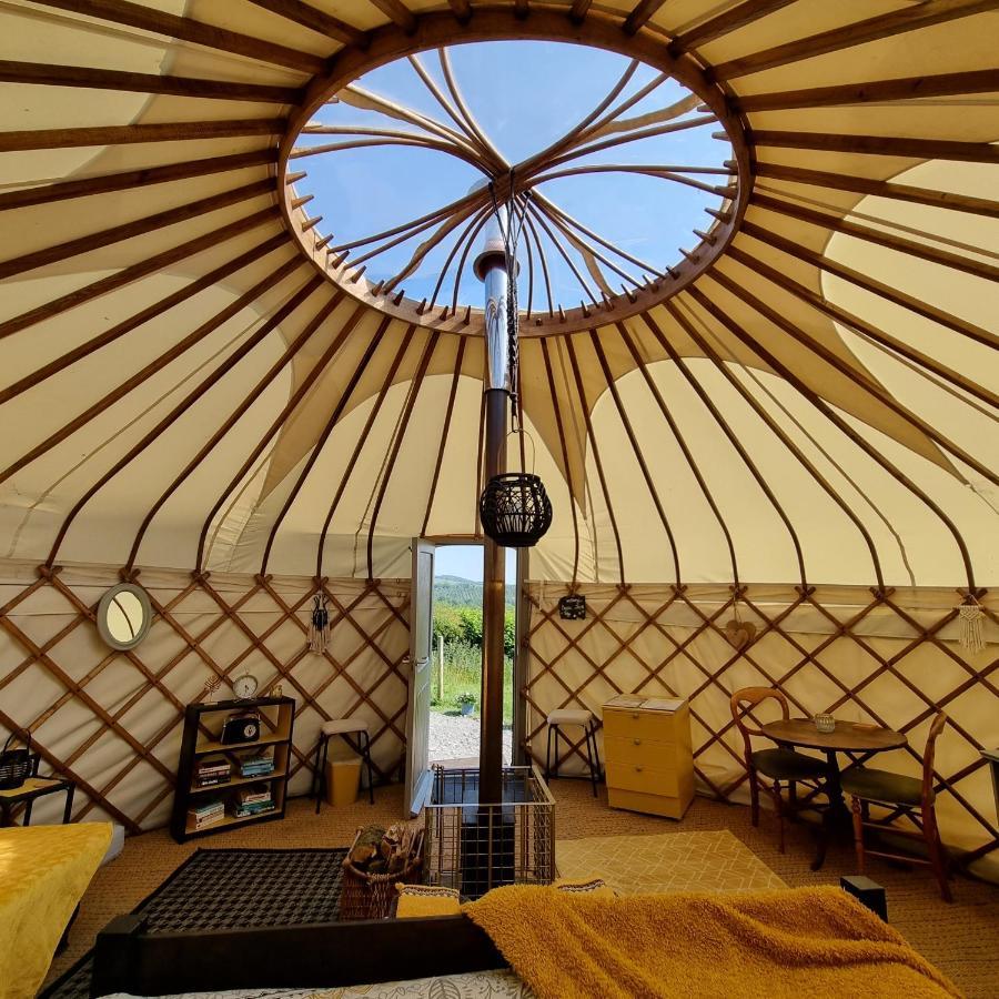 Bronfelen Yurt Hotel Cynghordy Exterior foto